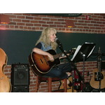 Kiki sang some folk songs.